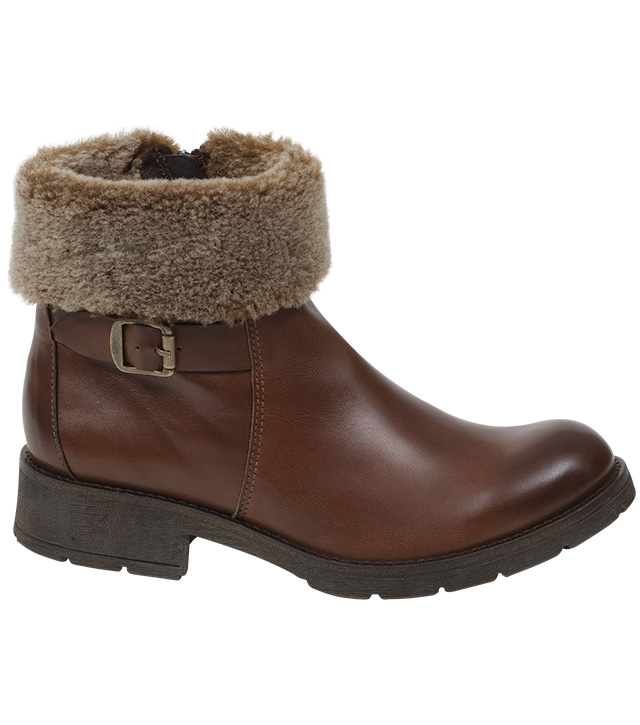 Chelsea Boot with Fur Trim -