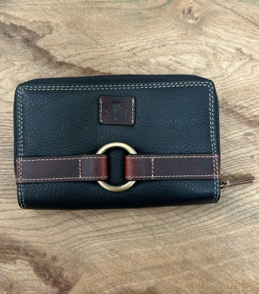 Avon Zip Around Purse